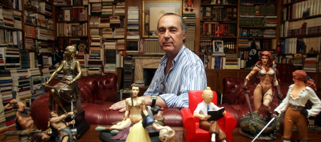 Luis Alberto de Cuenca: «Sigo sin considerarme escritor, soy un lector que escribe de cuando en cuando»